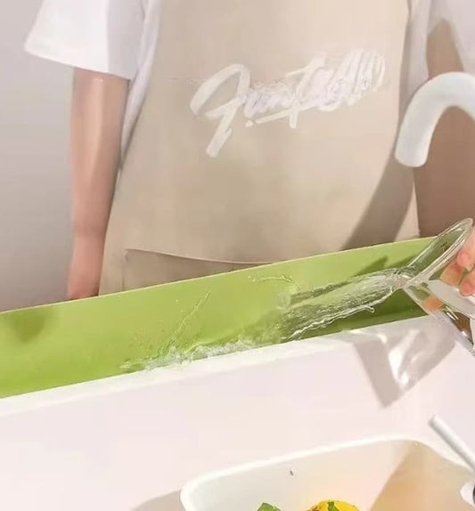 Silicone sink splash guard with non-slip waterproof faucet mat design.